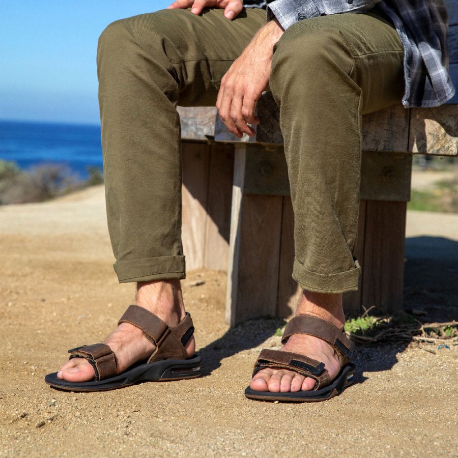 Reef | Men's Fanning Baja Leather Sandals in Black/Brown Item-ID