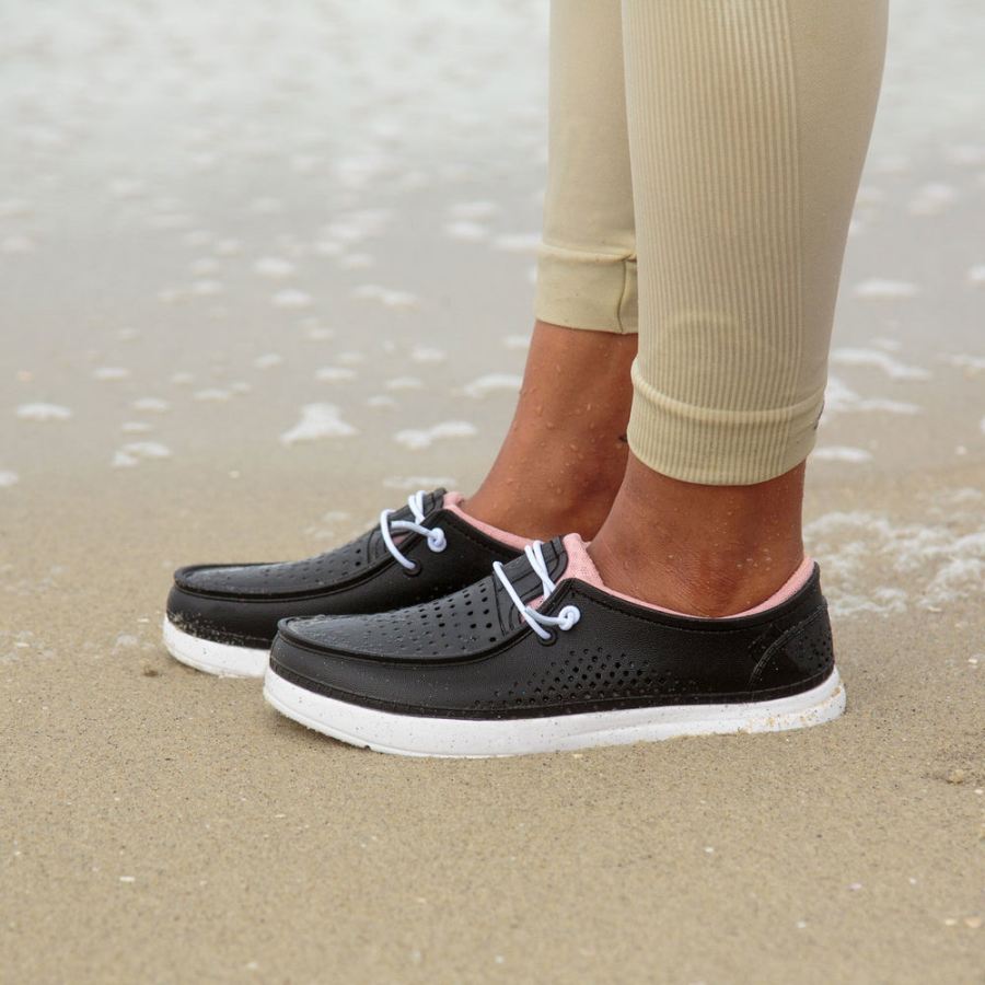 Reef | Women's Water Coast Shoes in Black Item-ID QGKbacfJ