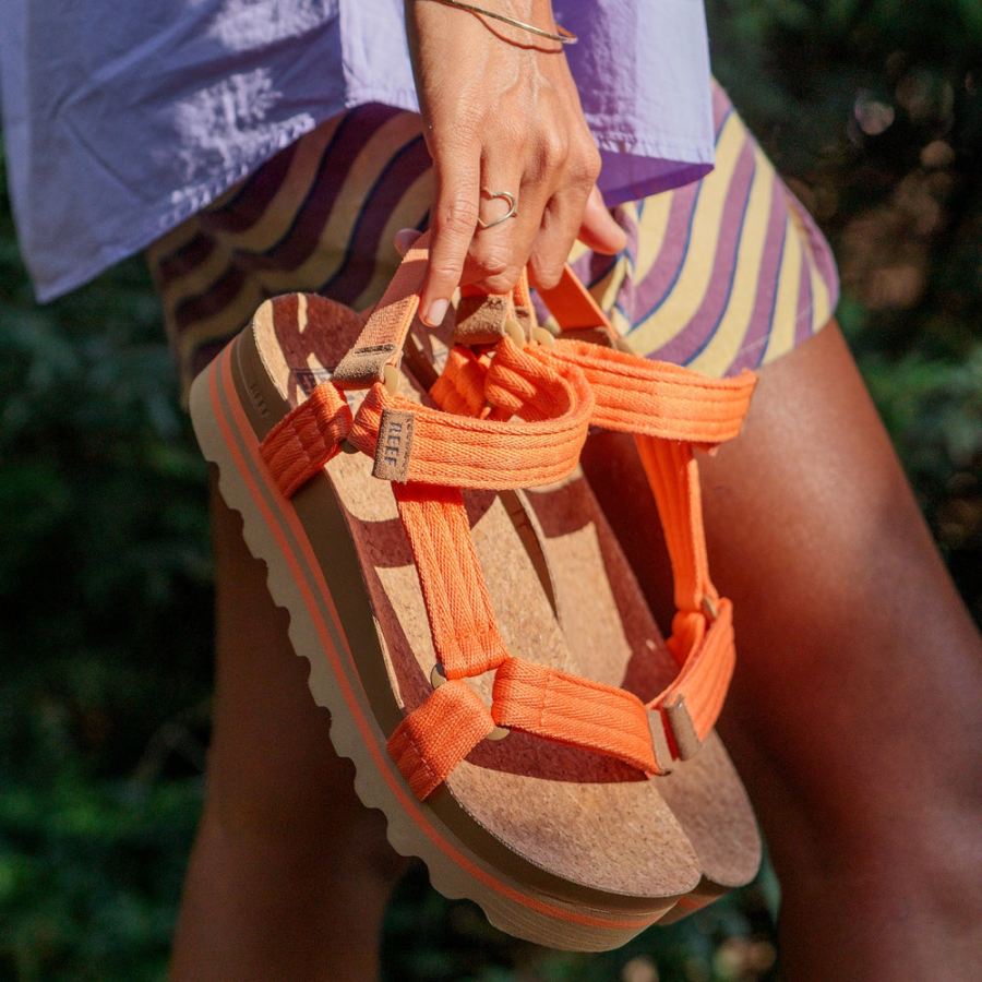 Reef | Women's Cushion Rem Hi Sandals in Nectarine Item-ID quDeh
